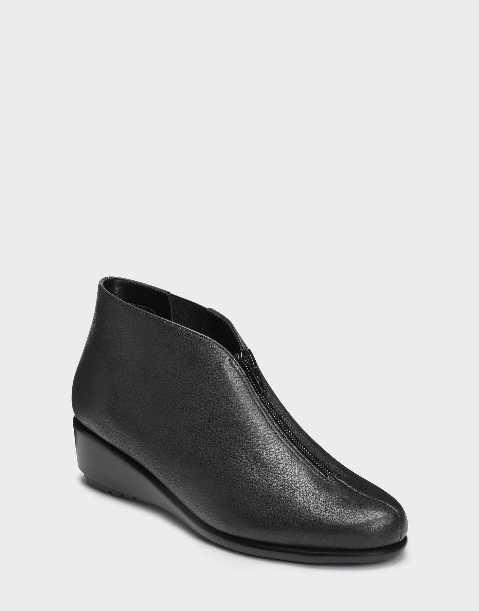 Aerosoles Women's Ankle Boot In Black 4 Aerosoles Women's Ankle Boot In Black - Image 2