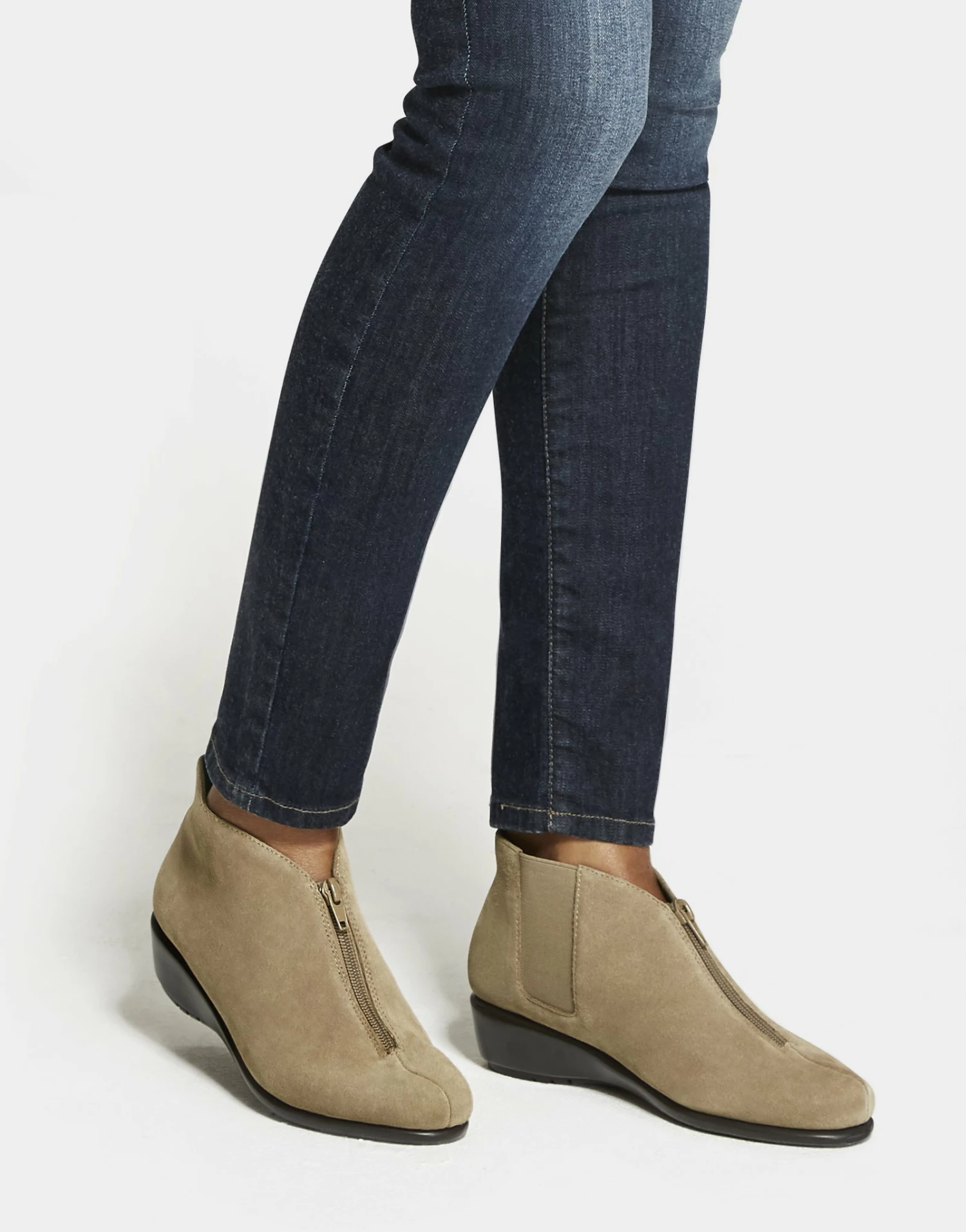 Aerosoles Women's Ankle Boot In Black - Image 6