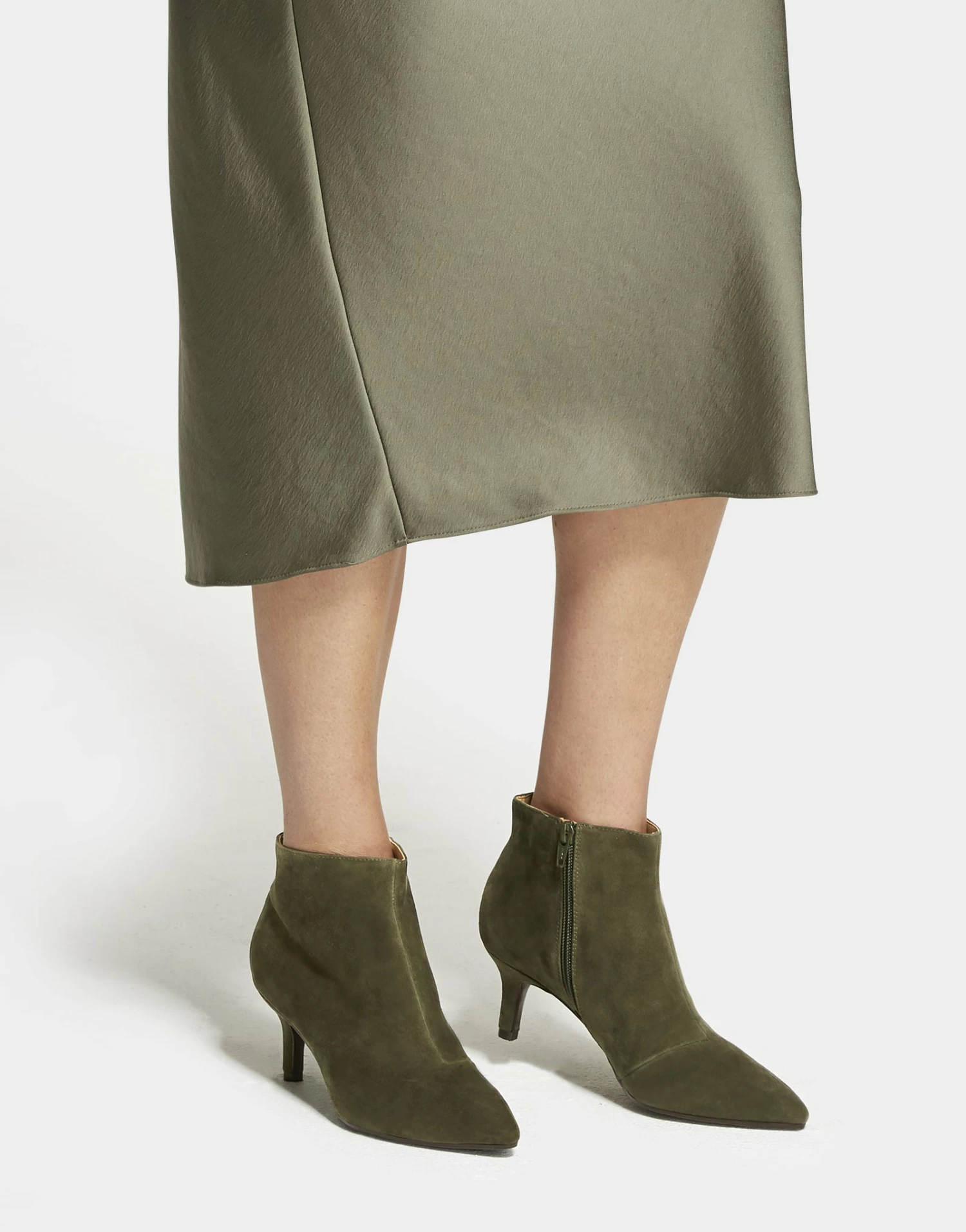 Aerosoles Women's Ankle Boot In Black - Image 6