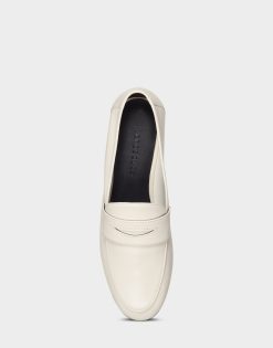 Aerosoles Women's Loafer In White -Aerosoles SHOP Hour 104 AV4 1600x