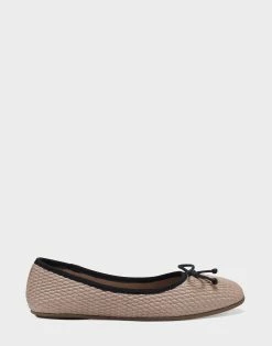 Aerosoles Women's Flat In Natural